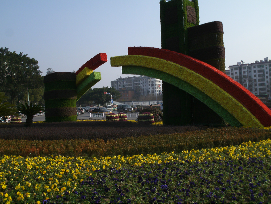 市政公用監(jiān)理工程師，在雨水季節(jié)理施工現(xiàn)場要注意哪些要點